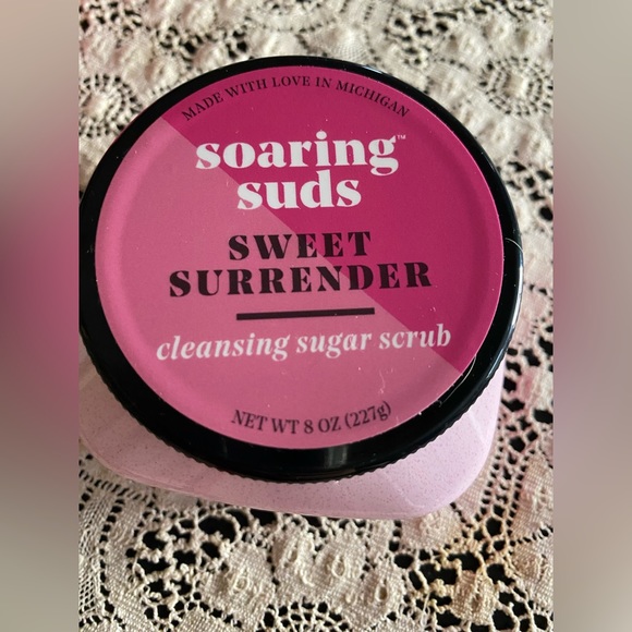 🫧Soaring Suds Cleansing Sugar Scrub Sweet Surrender🫧 NIB - Picture 2 of 3